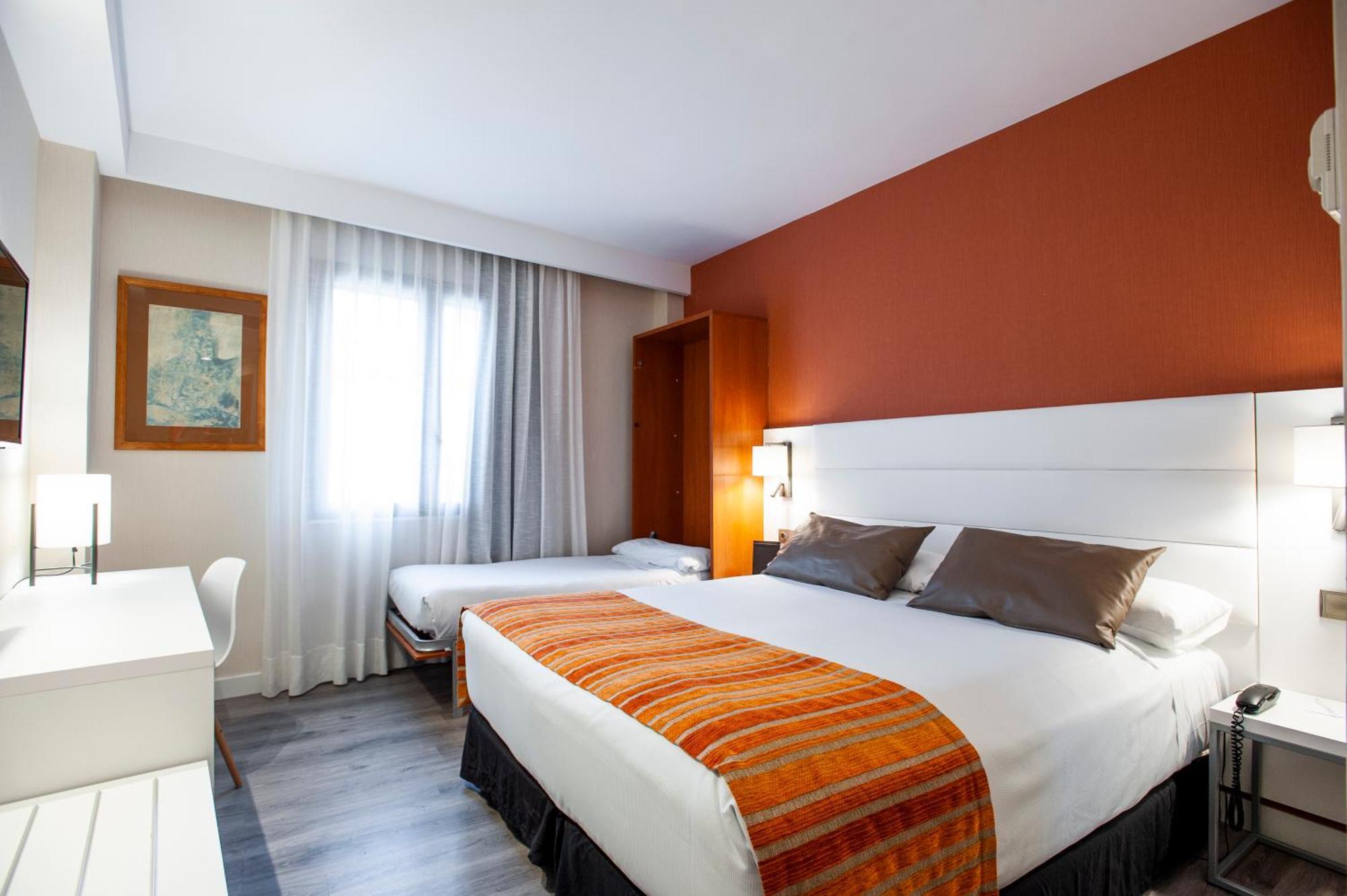 Hotel Catalonia Conde De Floridablanca Murcía Pokoj fotografie